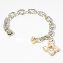Load image into Gallery viewer, MOTHER OF PEARL CLOVER MAGNETIC BRACELET
